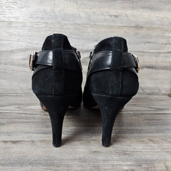 Vince Camuto Vayda Leather & Suede Buckle Black Bootie Heel Ankle Boot - Picture 8 of 13